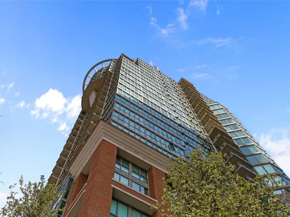 1088 Quebec St #1503, Vancouver, BC V6A 4H2