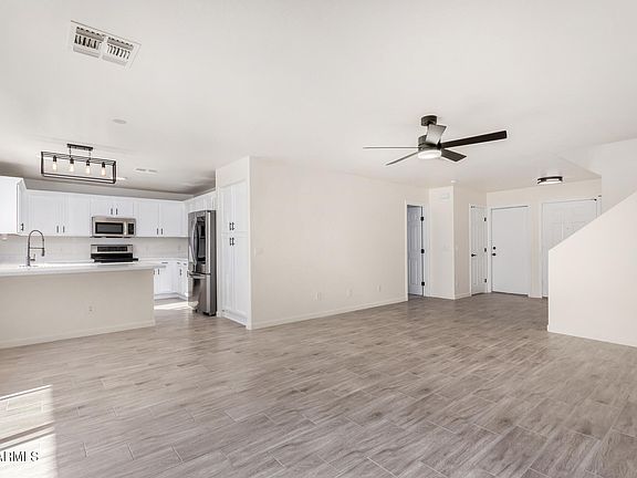 4th image of 11145 W CAMPBELL Avenue