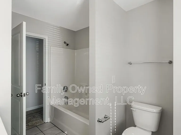 603 Pendleton Dr — Photo 32