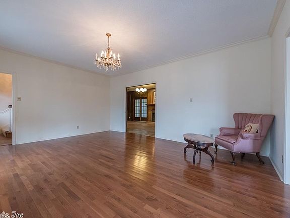 3rd image of 4205 N Hills Blvd
