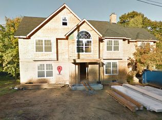 107 Cox Ave, Armonk, NY 10504