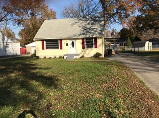 909 Jones Dr, Louisville, KY 40214