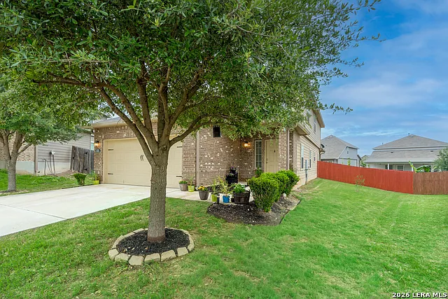 4 bed, 2.5 bath, 2606 sqft, $2,150 — Photo 4
