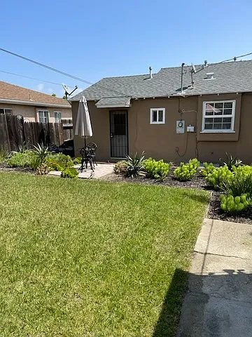 8113 Stewart Ave — Photo 5