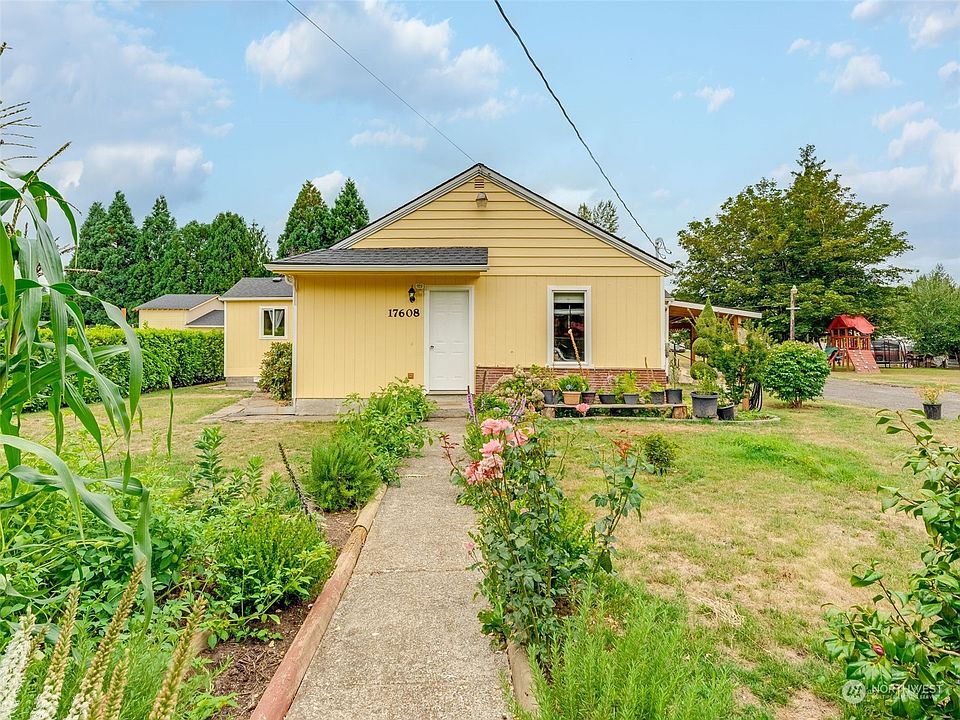 1st image of 17608 NE 122nd Avenue