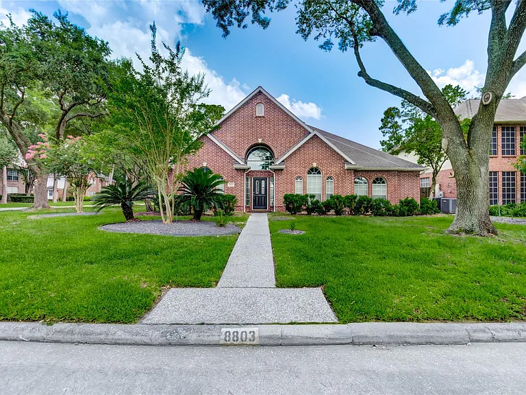 8803 Memorial Creek Dr — Photo 1
