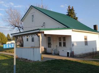 1267 Old Rossville Dr, Waukon, IA 52172