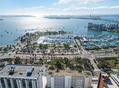 33 S Gulfstream Ave #409 Photo 1