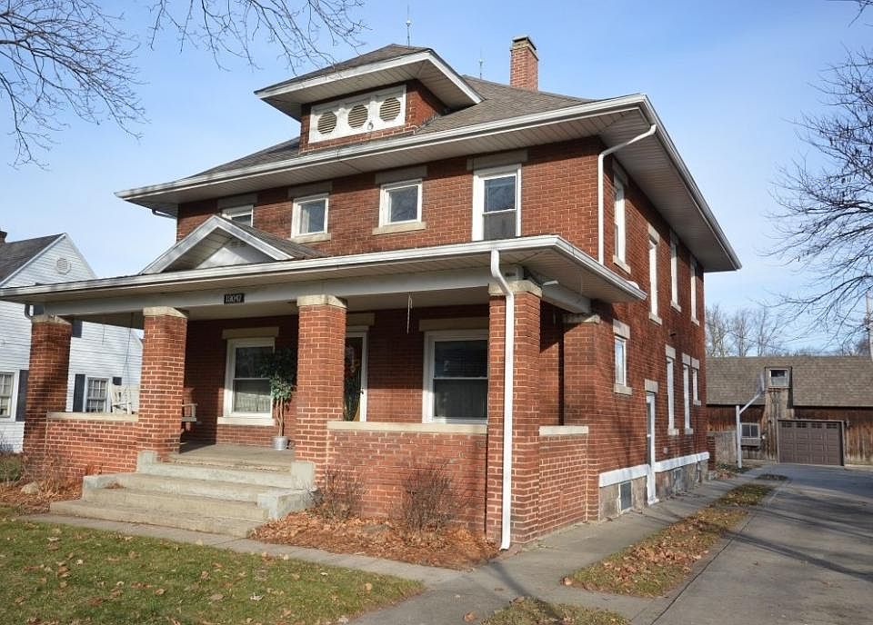 1st image of 19047 4th St