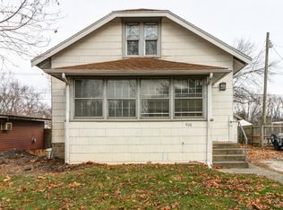 906 W Vine St, Champaign, IL 61821