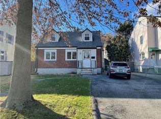 16 Curry Rd, Hastings On Hudson, NY 10706