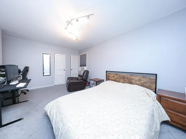 1711 Gerritsen Avenue image 11 of 41