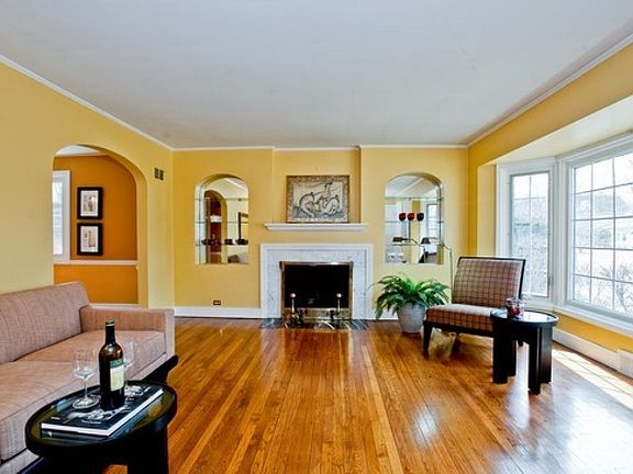 2nd image of 281 Latrobe Ave