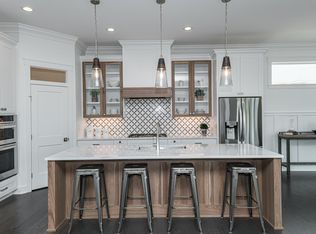 2765 Scenic Point Dr SW, Rochester, MN 55902