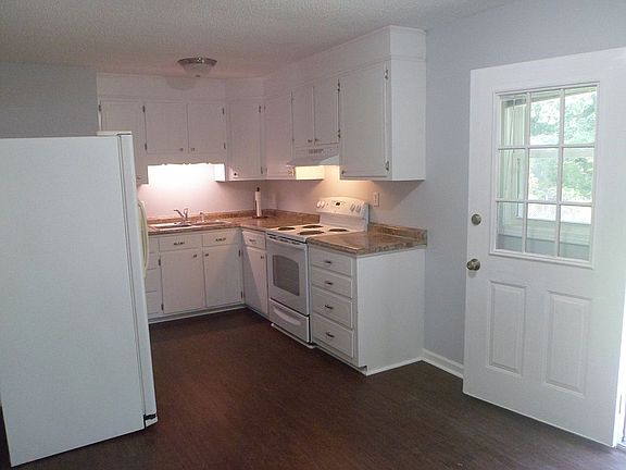 Kitchen w/ back door