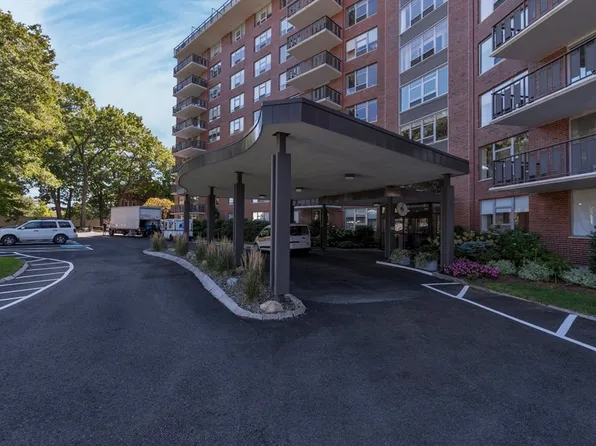 280 Boylston St APT 814, Newton, MA 02467