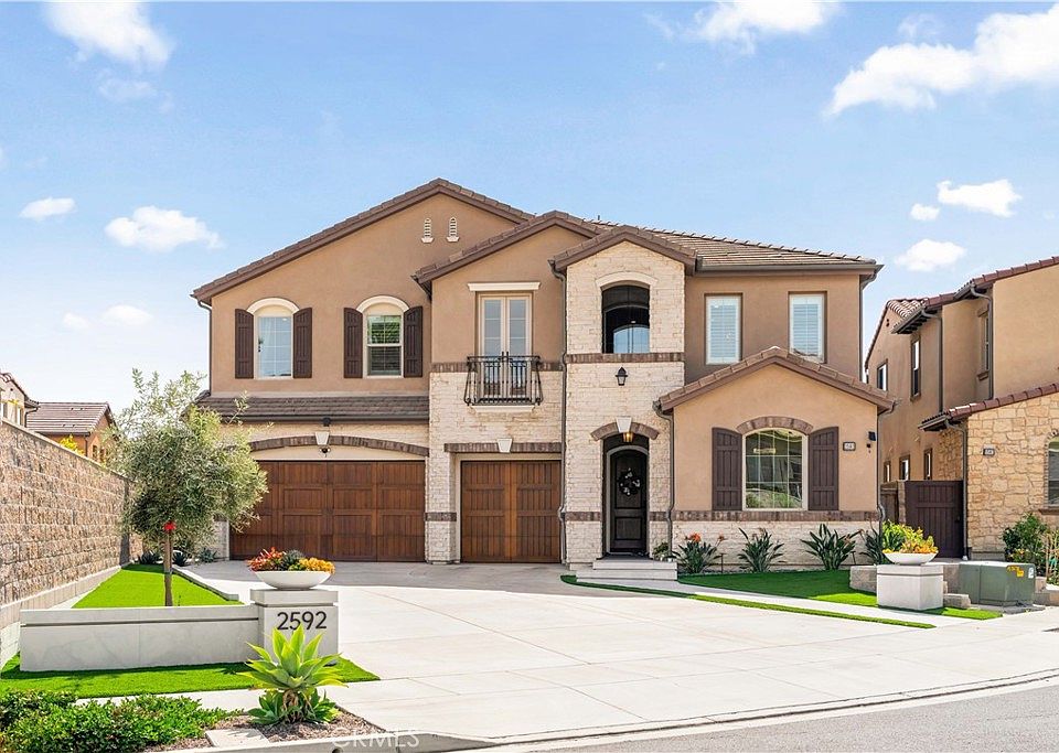 2592 Highland Oak Ct, Trabuco Canyon, CA 92679 listing photo