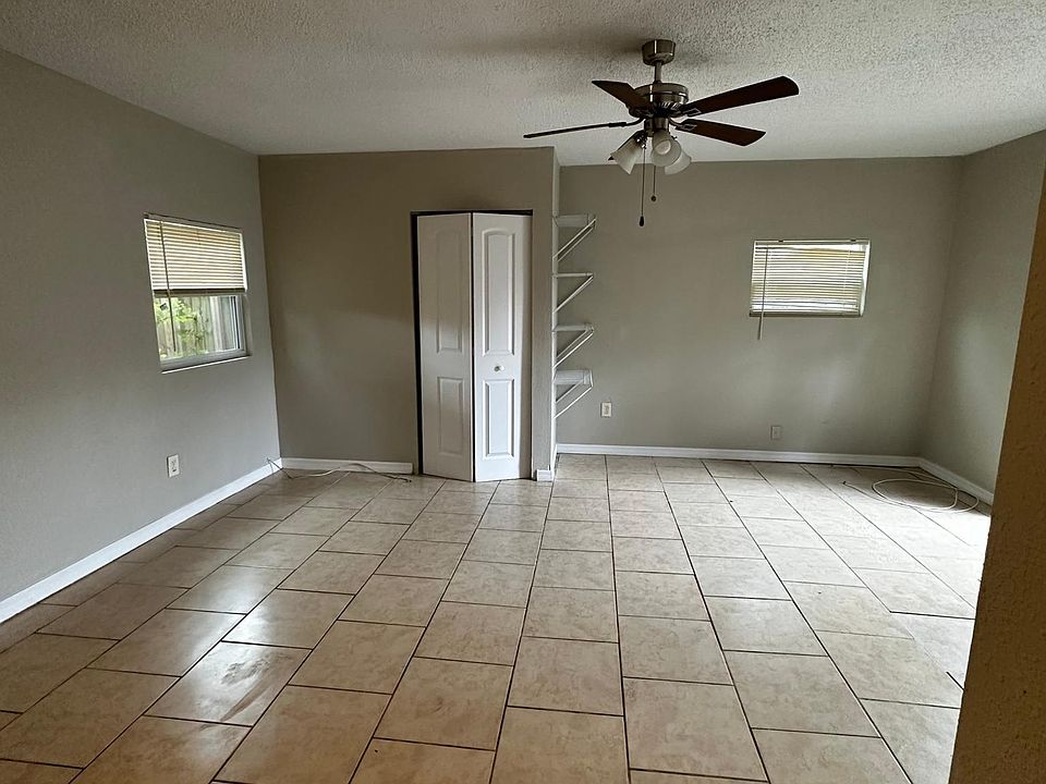 2nd image of 624 28th Ave S #1/2