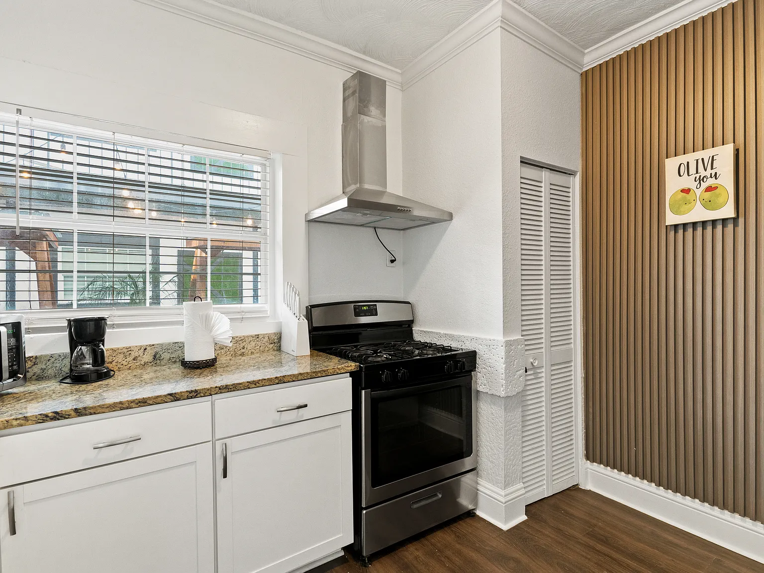 2 bed, 750 sqft, $1,490 — Photo 3