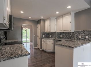 11448 Nebraska Cir, Omaha, NE 68164