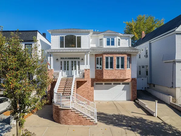 33 E 36th St, Bayonne, NJ 07002
