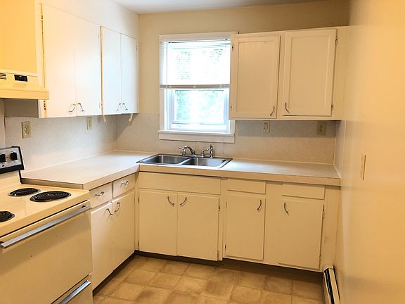 2nd image of 109 West Ave #109-01-1N