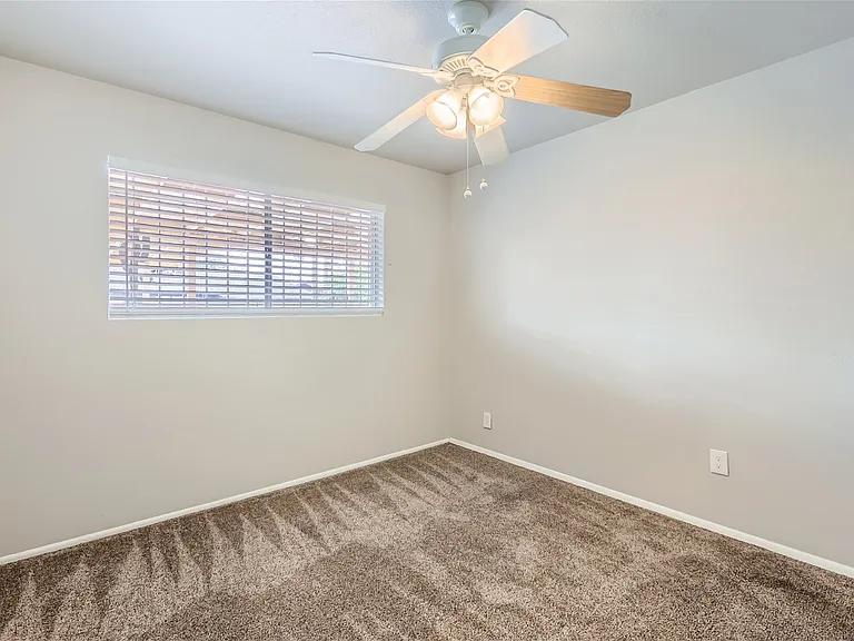 8725 E Valley View Rd — Photo 14