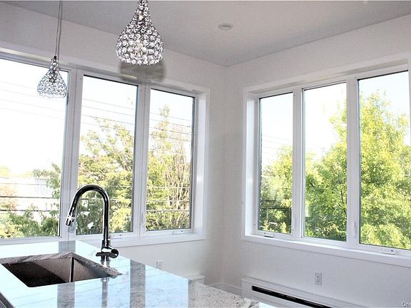 4th image of 711 Edison Ave #2