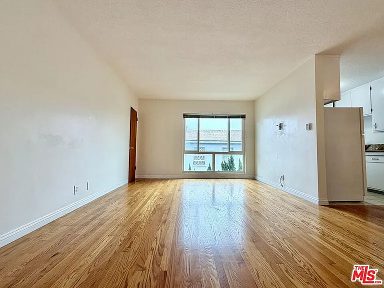 1346 S Cochran Ave #2 — Photo 2
