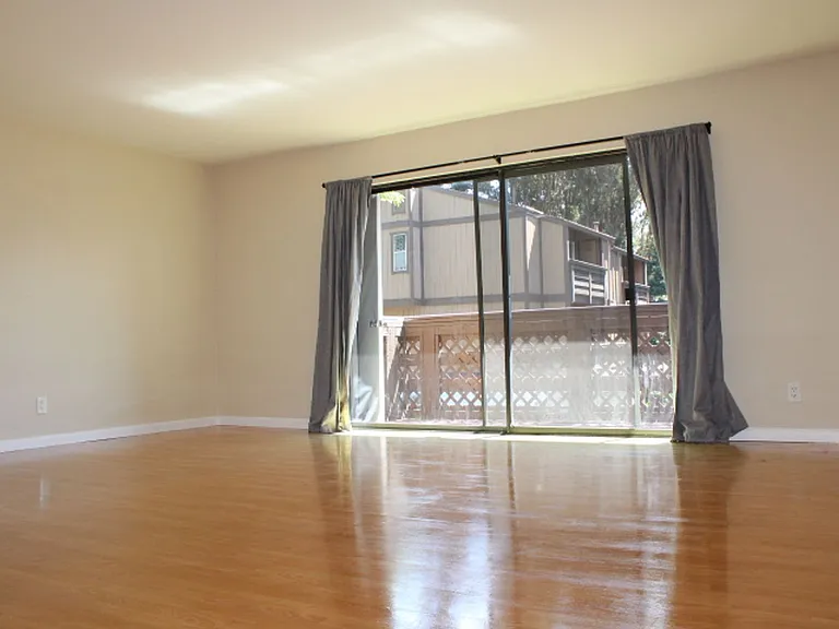 507 Chabre Ct — Photo 2