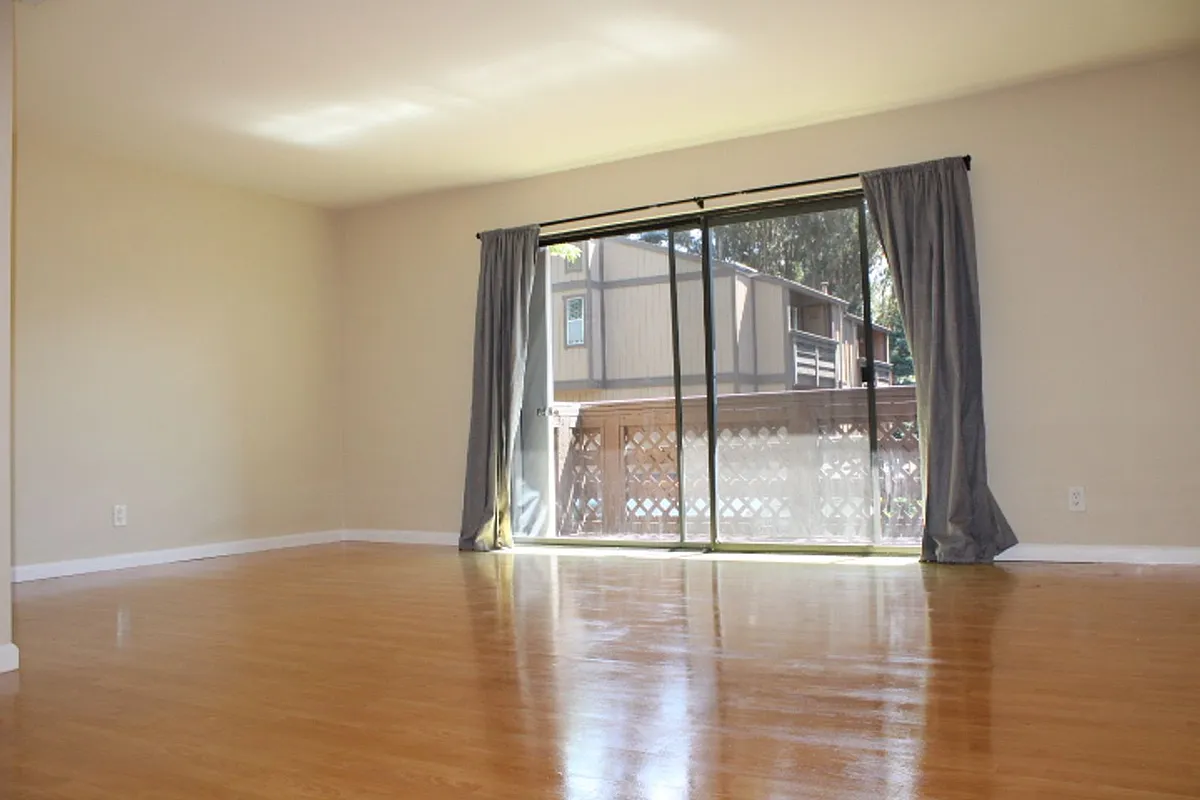 Building Photo - 507 Chabre Ct