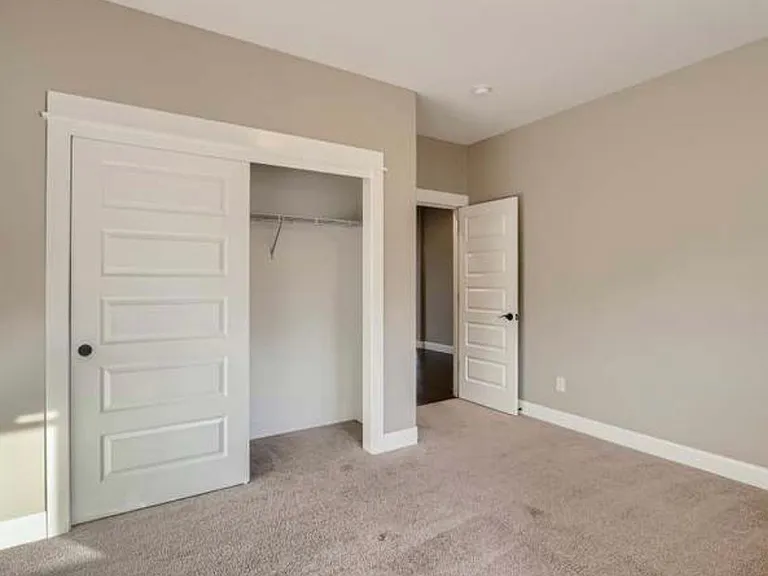 15318 NE 17th St — Photo 12
