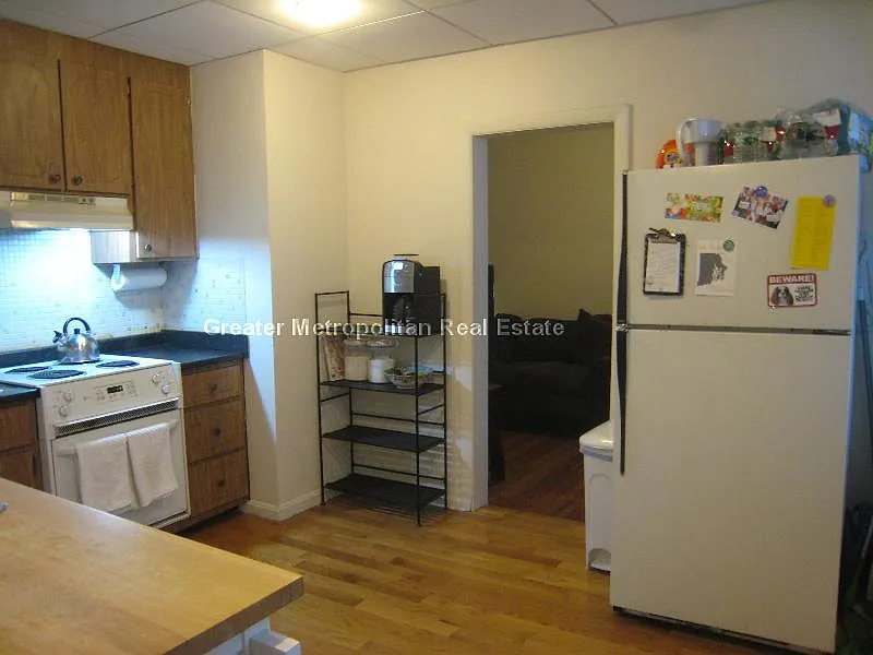 34 Charter St #4B