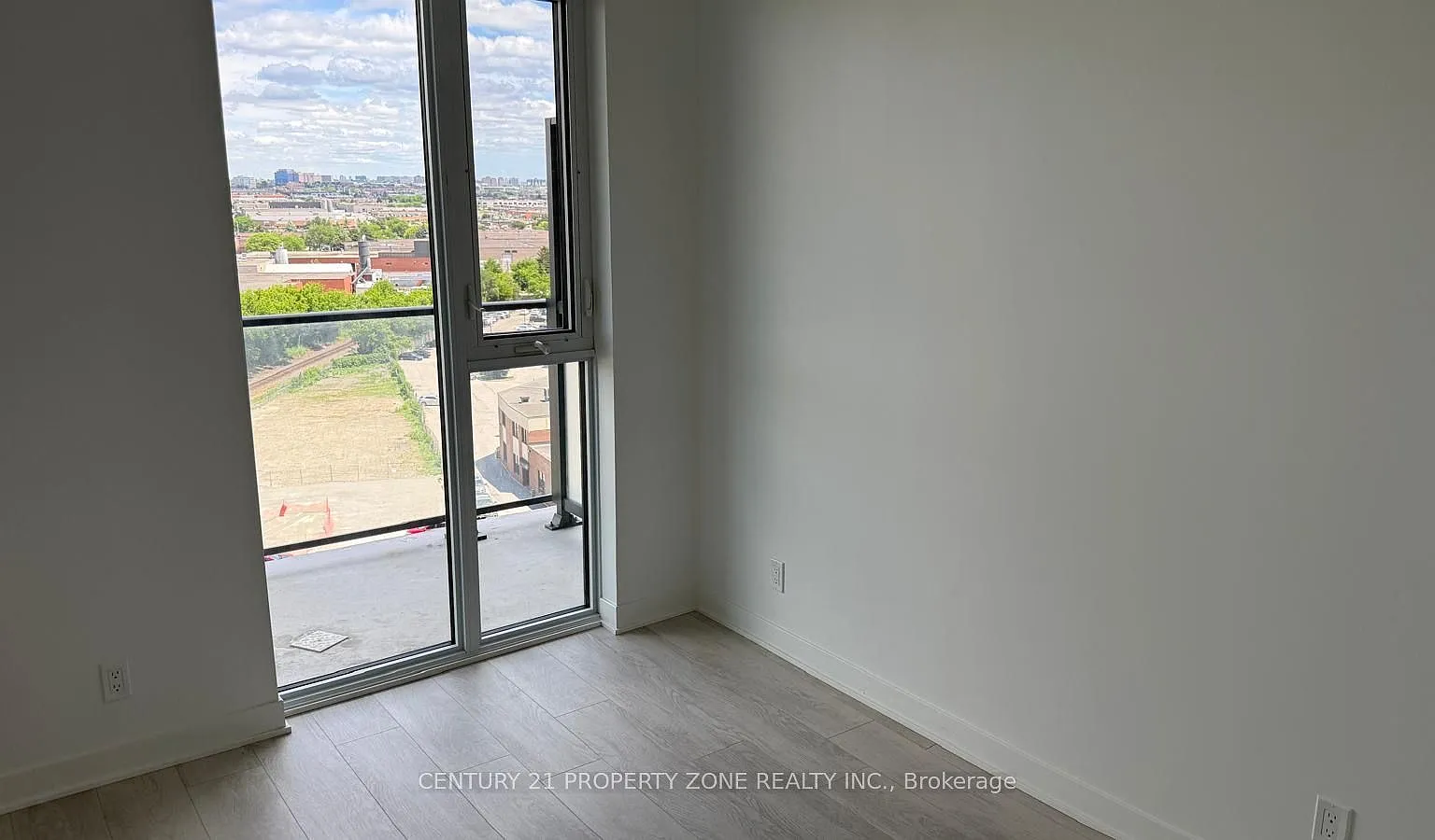 2 bed, $2,300 — Photo 4