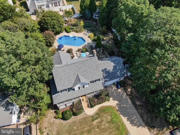 107 Springwood Dr, Fredericksburg, VA 22401