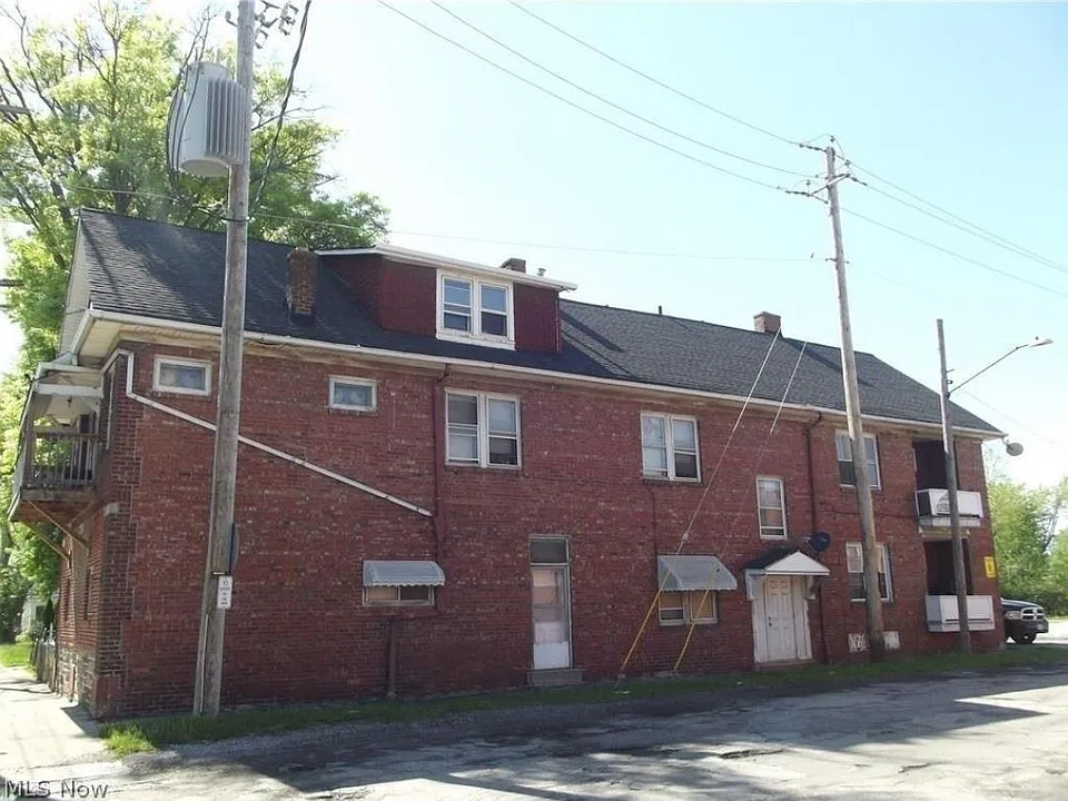 837 Wayside Rd #2
