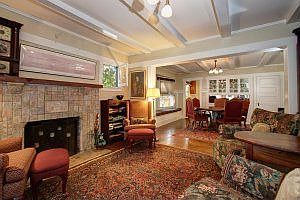4th image of 626 N Michigan Ave