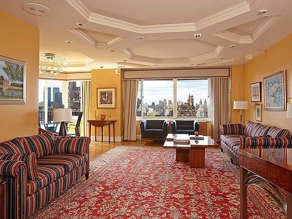 2nd image of 203 E 72nd St APT 11B