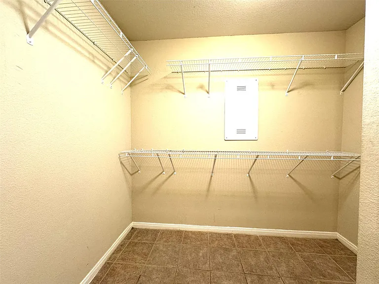 807 Centerbrook Pl — Photo 17