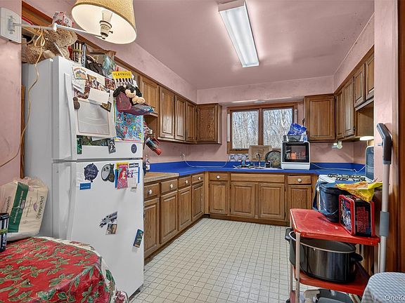 5th image of 48 Chardavoyne Road