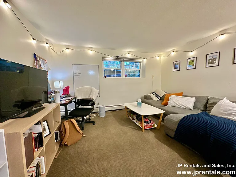 804 Centre St #7 — Photo 2