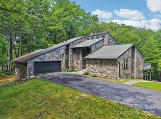 50 Whiskey Creek Rd, Hendersonville, NC 28739