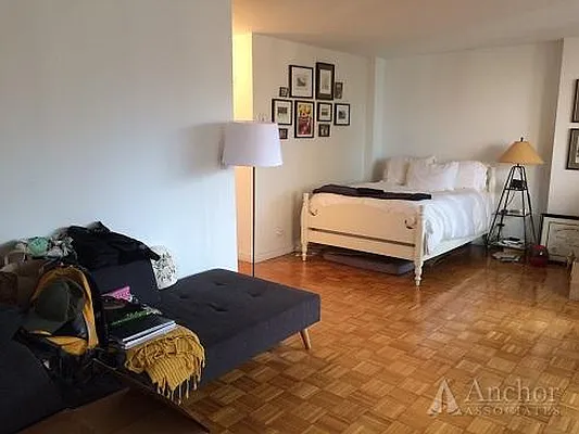 Rented by Anchor Associates | media 26