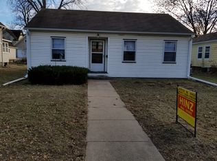 302 4th Ave, Charles City, IA 50616