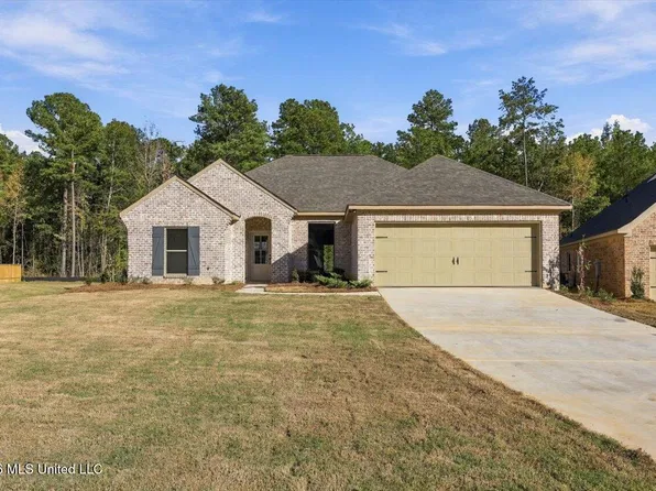 219 Anderson Oaks Dr, Pearl, MS 39208