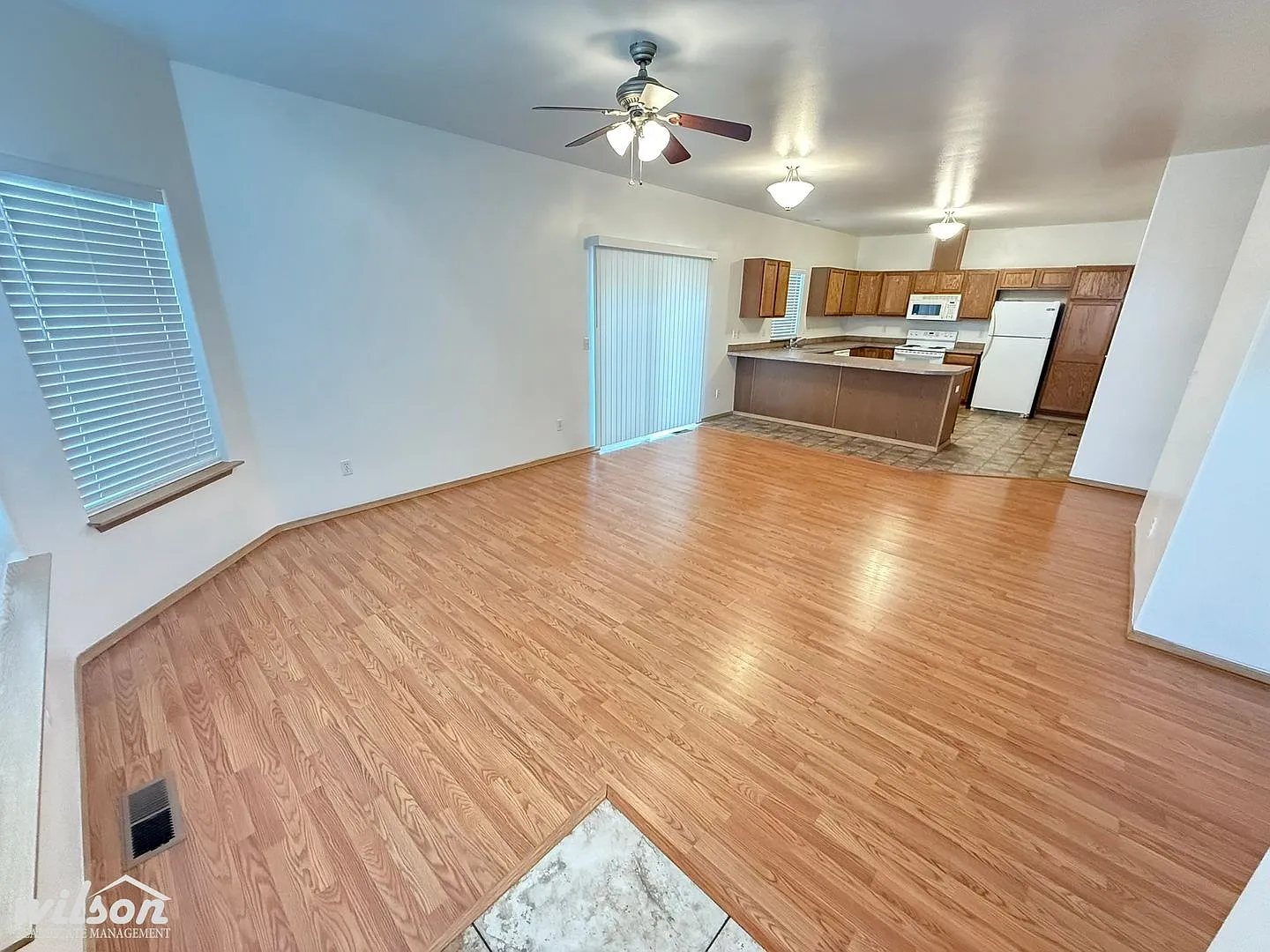 7905 Skyline Way — Photo 2