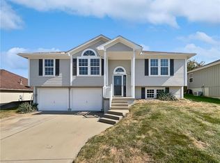 1821 N Ethan Ln, Independence, MO 64058