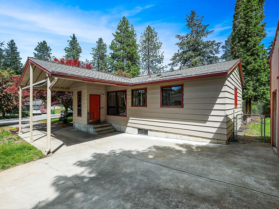 1st image of 3634 E 11th Ave