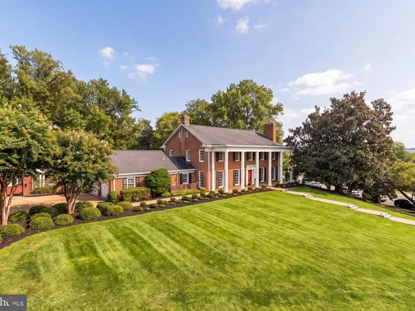 801 Rapidan Ct, Alexandria, VA 22304