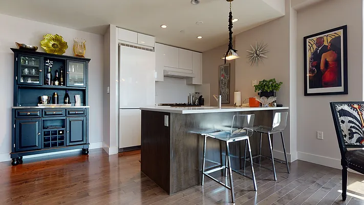 Rented by Bizzarro Agency | media 5